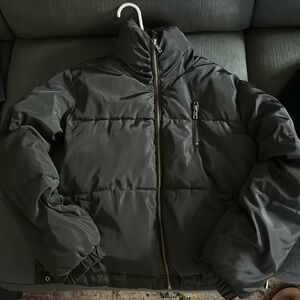 Charlotte Russe Black Puffer Jacket in Size M